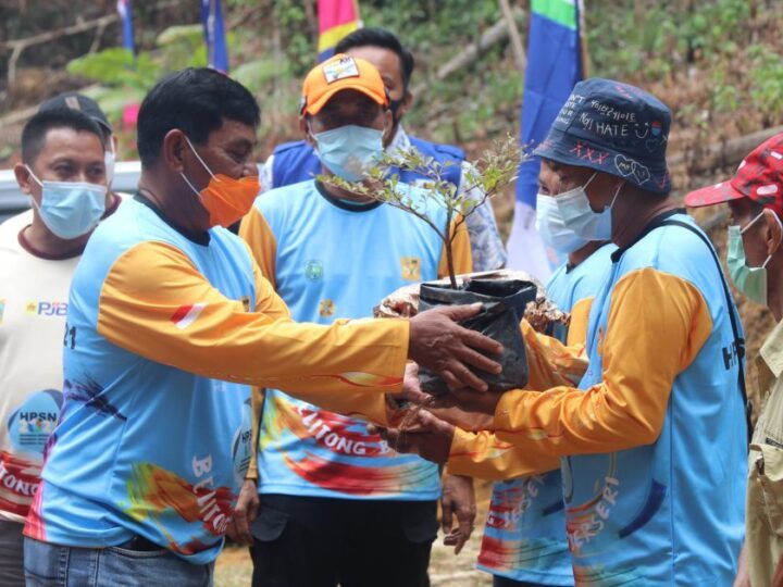 Peringati HPSN 2021, DLH Kabupaten Belitung Lakukan Aksi Bersih-Bersih Gurok Beraye